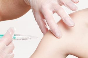 STIKO empfiehlt Impfung für kleine Kinder mit Vorerkrankung