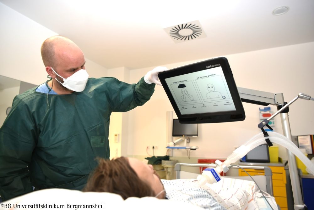 Intensivpatienten sprechen mit den Augen