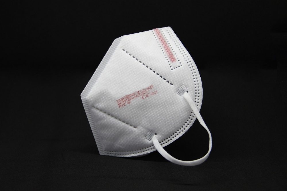 Berechtigungsscheine für FFP2-Masken zum Schutz vor COVID-19. Menschen mit Asthma haben kein erhöhtes Risiko